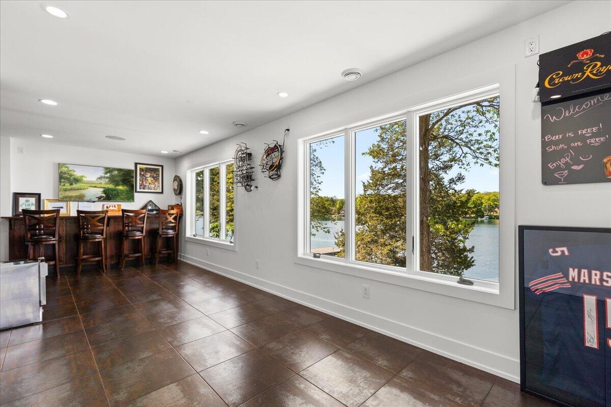 4763 Fontana Beach Road, Unit 4762 Polk, WI 53086 - Photo 53 of 100 Lower Level Lake Views