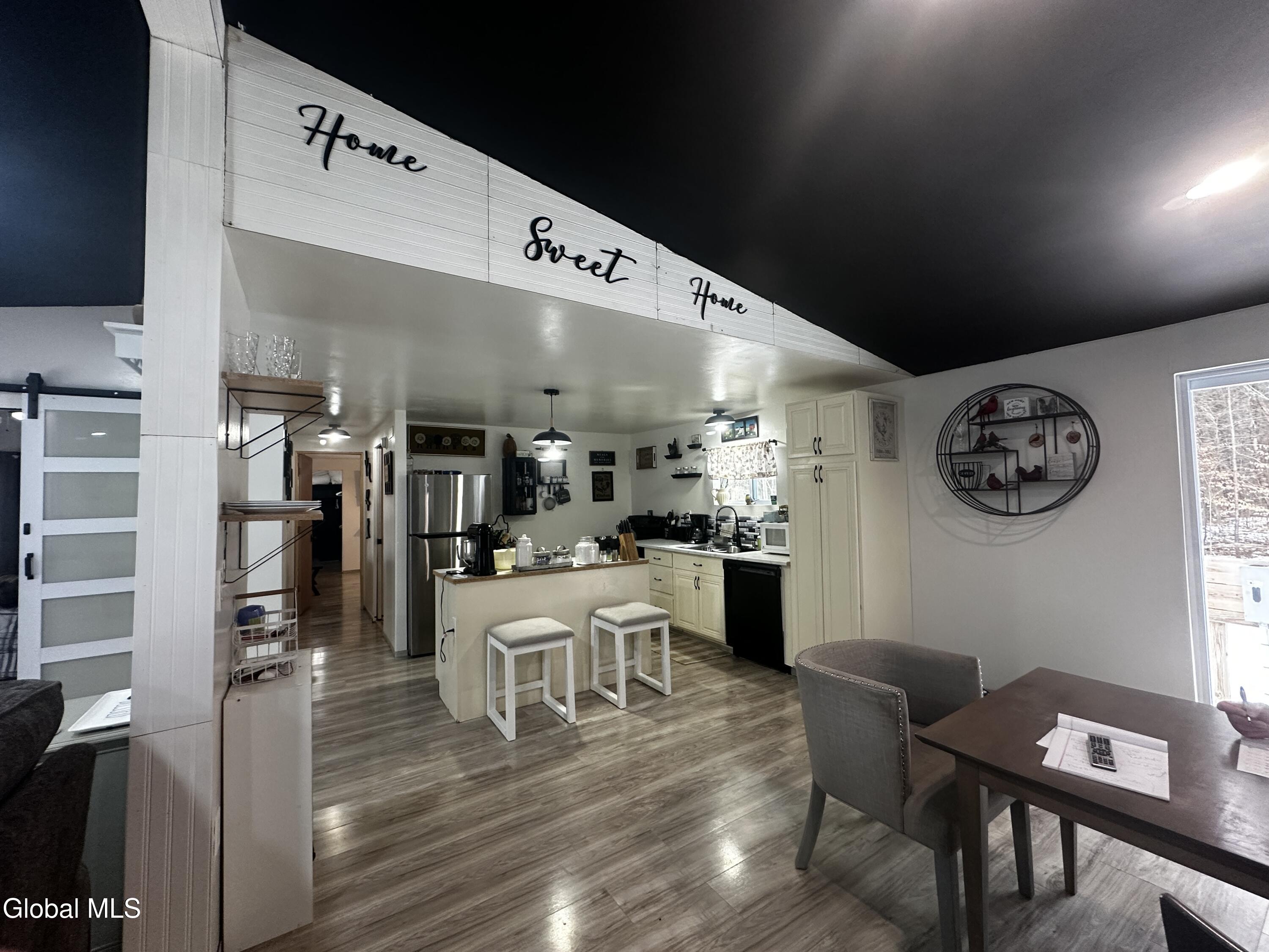 1073 Middleline Road Ballston Spa, NY 12020 - Photo 3 of 26 IMG_6254