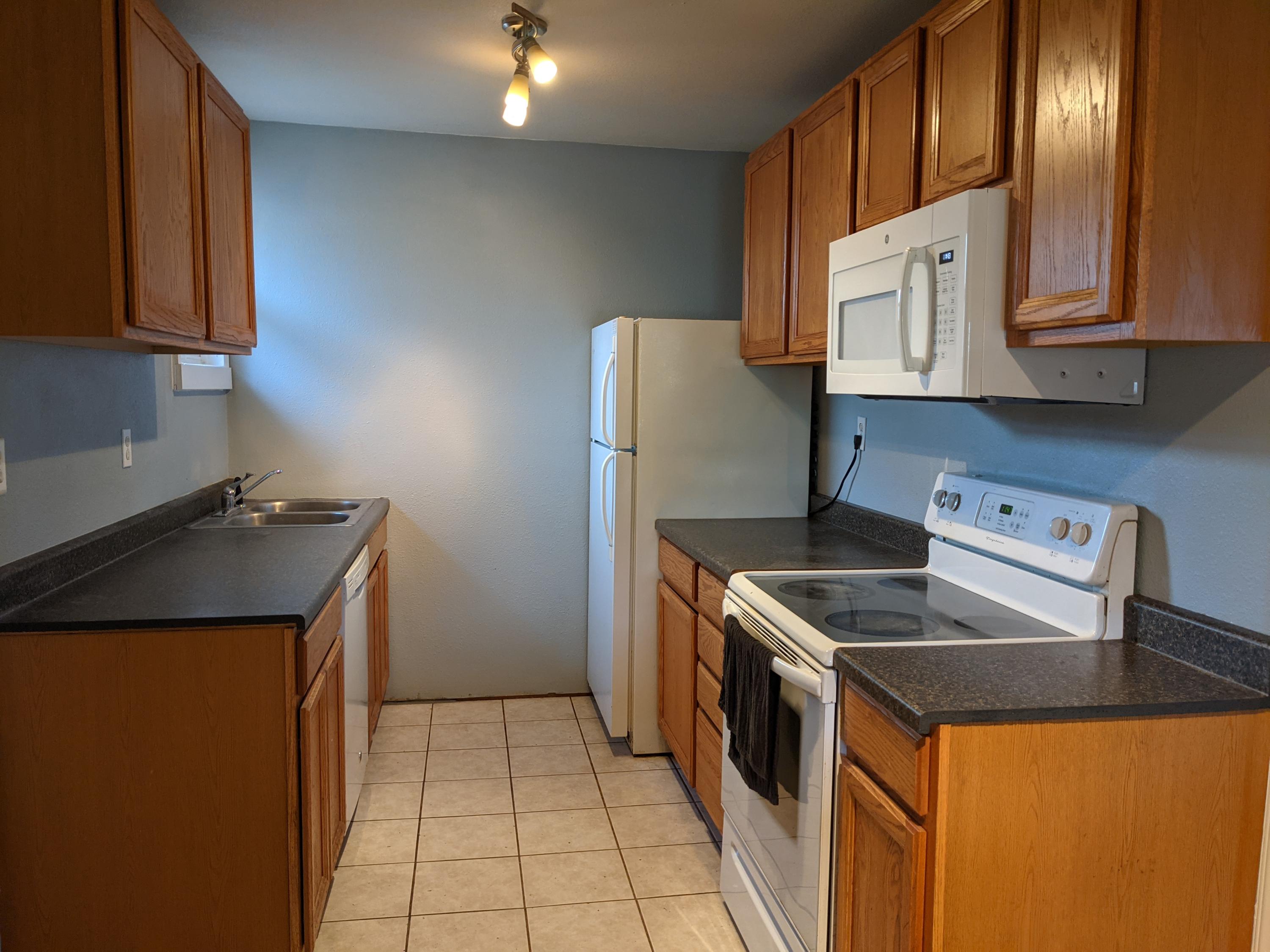 1343 Thomas Road Medford, OR 97501 - Photo 2 of 8 PXL_20201214_194804177