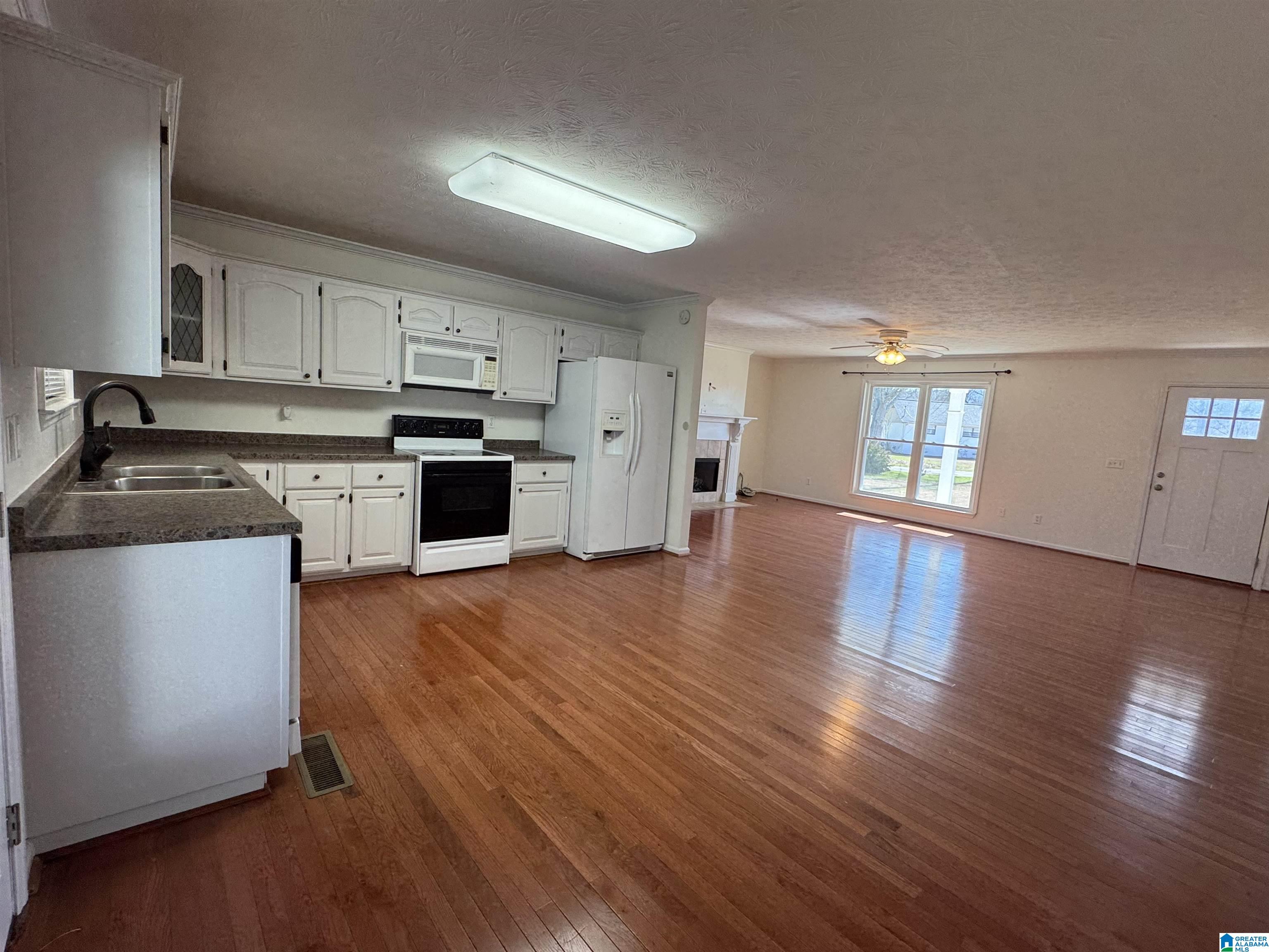208 Ward Circle Gadsden, AL 35905 - Photo 6 of 31