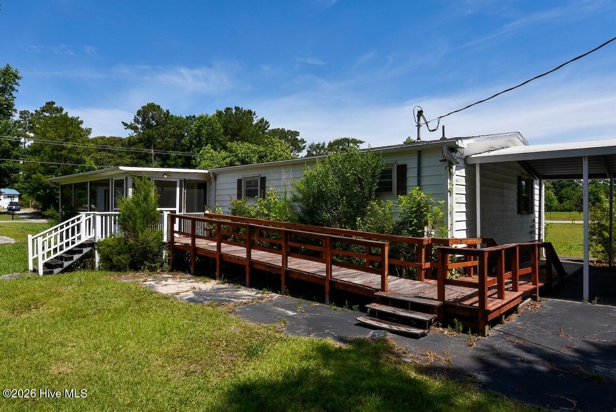 209 Queens Road Hubert, NC 28539 - Photo 27 of 27 Wheel chair Ramp