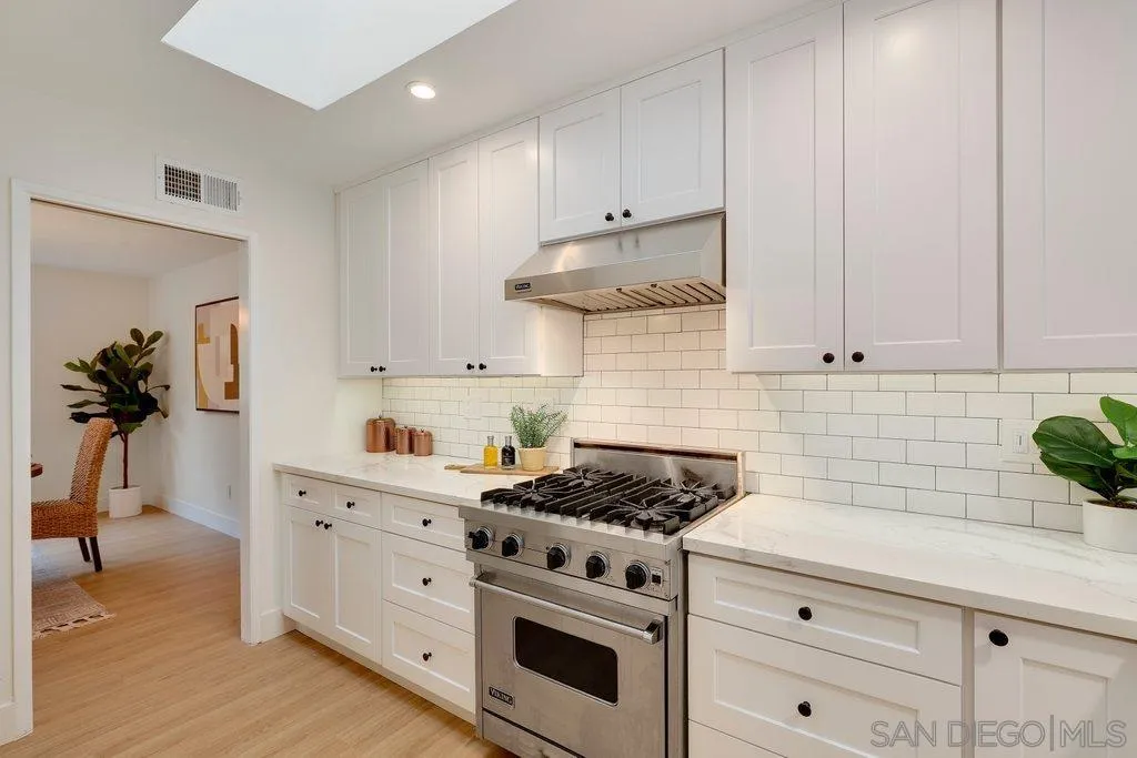 4112 Beach Bluff Road Carlsbad, CA 92008 - Photo 12 of 40 Gallery Image 12