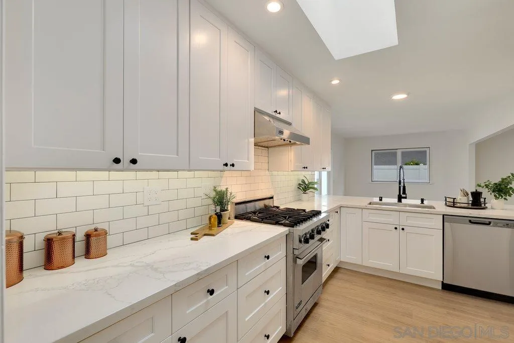 4112 Beach Bluff Road Carlsbad, CA 92008 - Photo 13 of 40 Gallery Image 13
