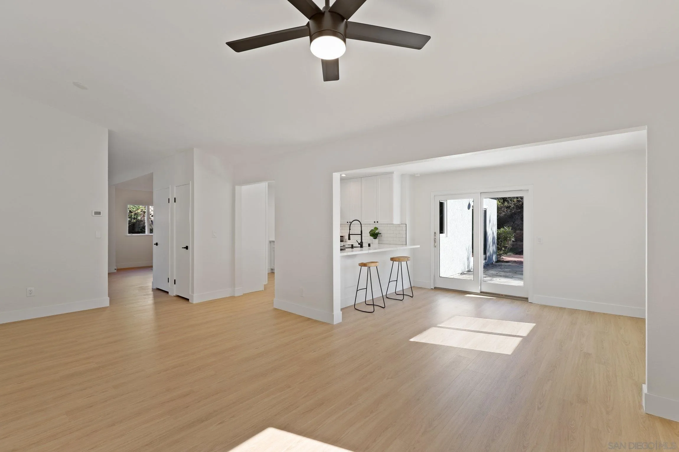 4112 Beach Bluff Road Carlsbad, CA 92008 - Photo 19 of 40 Gallery Image 19