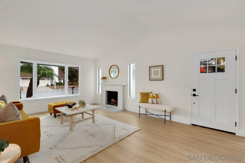 4112 Beach Bluff Road Carlsbad, CA 92008 - Photo 2 of 40 Gallery Image 2