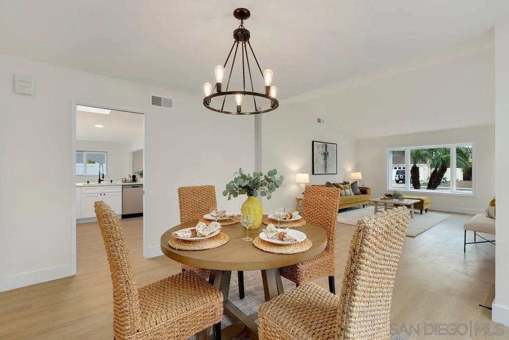 4112 Beach Bluff Road Carlsbad, CA 92008 - Photo 8 of 40 Gallery Image 8