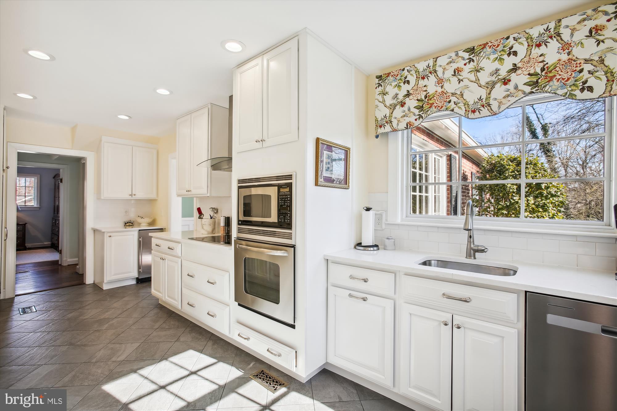 5950 Wilton Road Alexandria, VA 22310 - Photo 15 of 97 Gourmet kitchen!