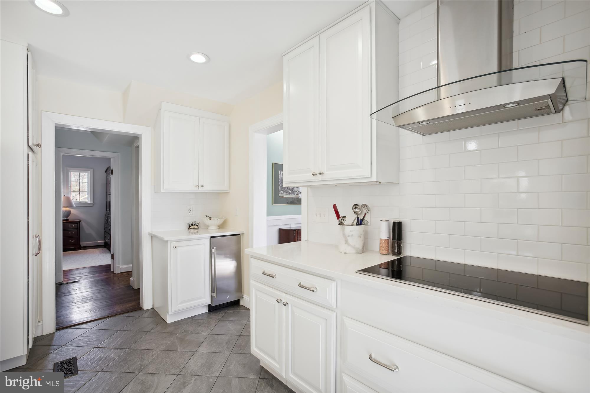 5950 Wilton Road Alexandria, VA 22310 - Photo 18 of 97 Gourmet kitchen!
