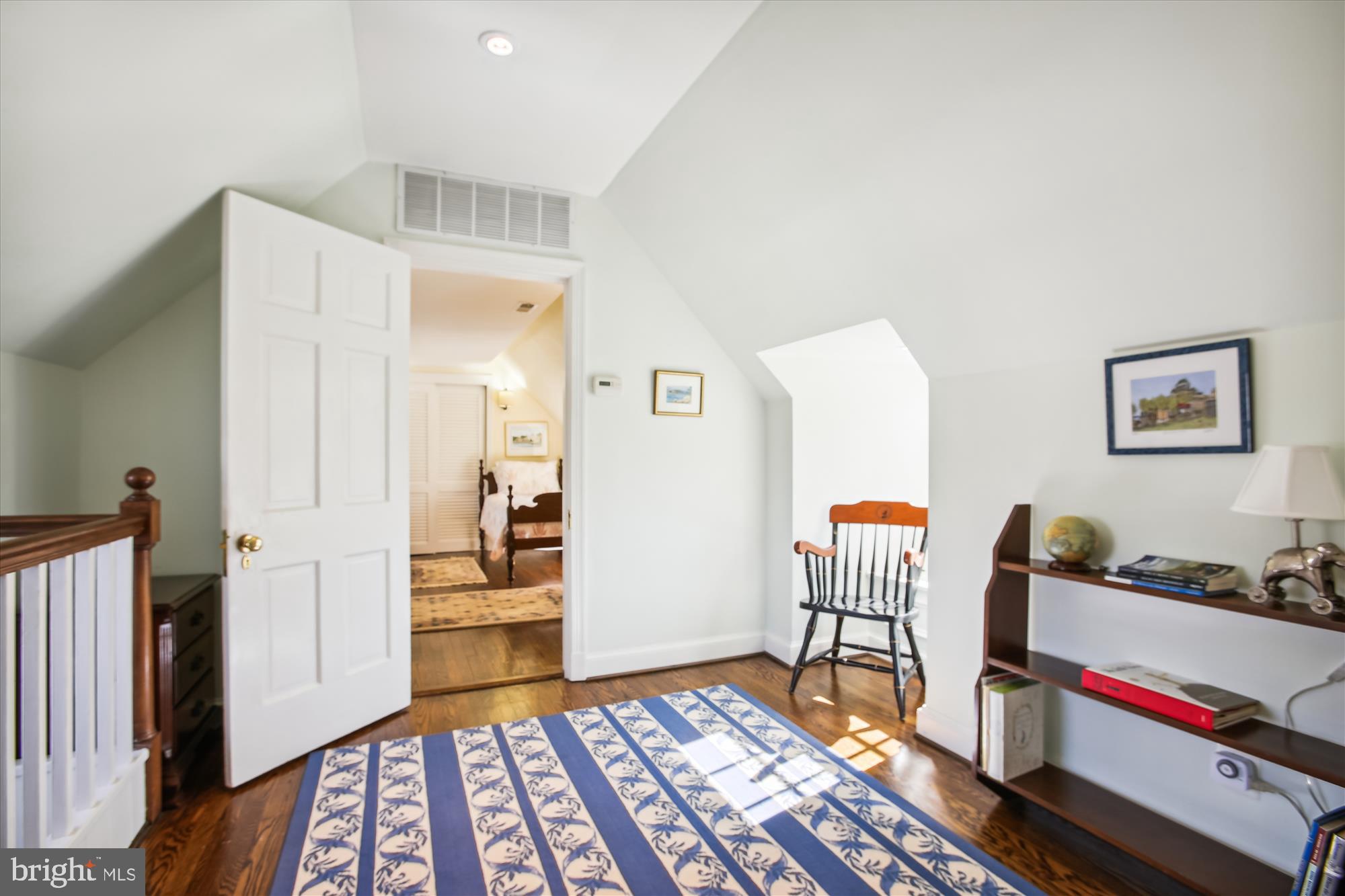 5950 Wilton Road Alexandria, VA 22310 - Photo 51 of 97 Upper Level Landing/Sitting Area