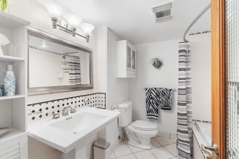 $499,500 | 950 Ponce De Leon Road, Unit 109, Boca Raton, FL 33432