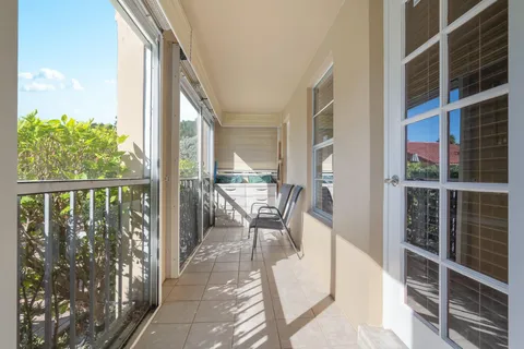 $499,500 | 950 Ponce De Leon Road, Unit 109, Boca Raton, FL 33432