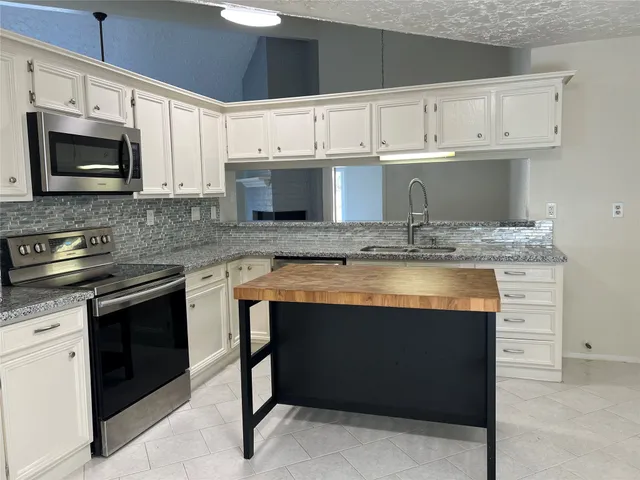 $268,000 | 3710 Embarcadero Drive, Houston, TX 77082