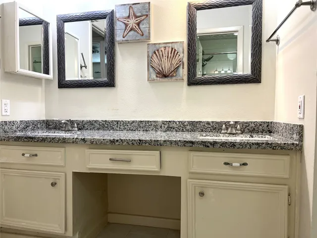 $268,000 | 3710 Embarcadero Drive, Houston, TX 77082