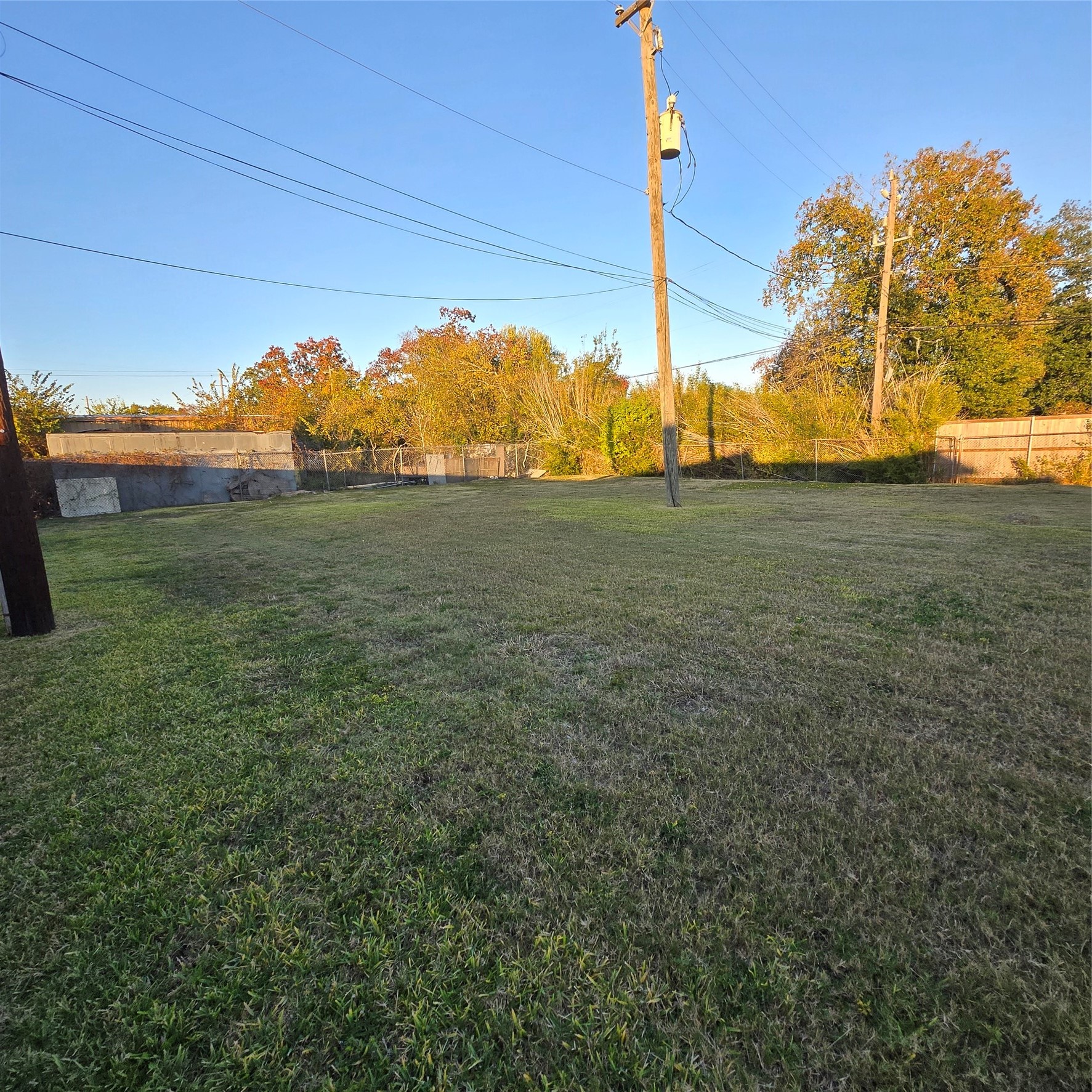 215 Fresa Road Pasadena, TX 77502 - Photo 8 of 10
