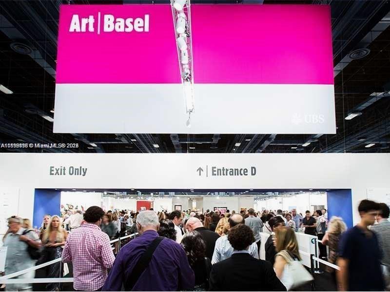 999 Southwest 1st Avenue, Unit 2115 Miami, FL 33130 - Photo 21 of 27 a view of a television