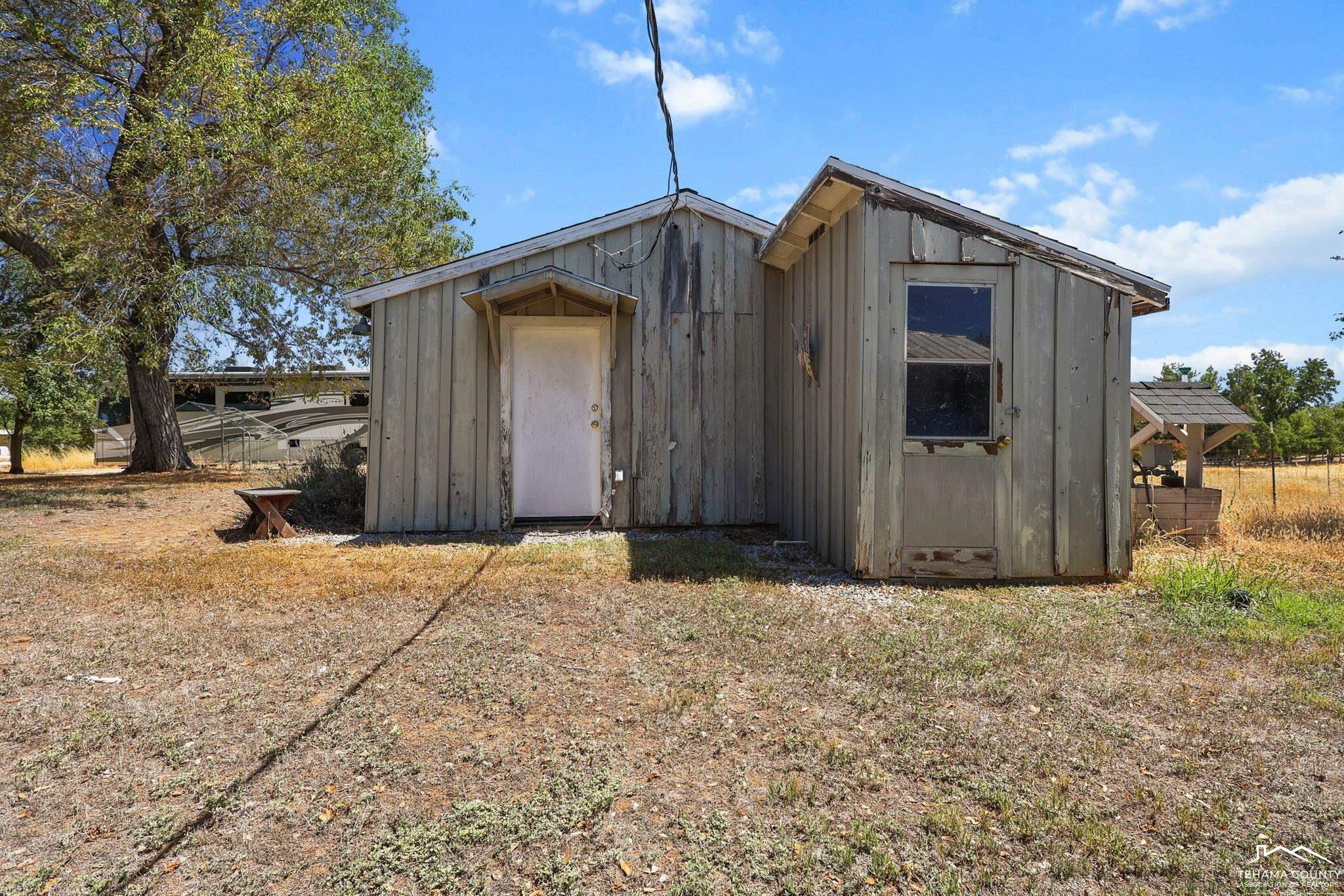 22275 Brent Road Red Bluff, CA 96080 - Photo 37 of 47 a backyard of a house