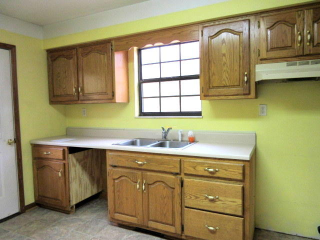 213 Emory Heights Road Harriman, TN 37748 - Photo 6 of 12 kitchen more