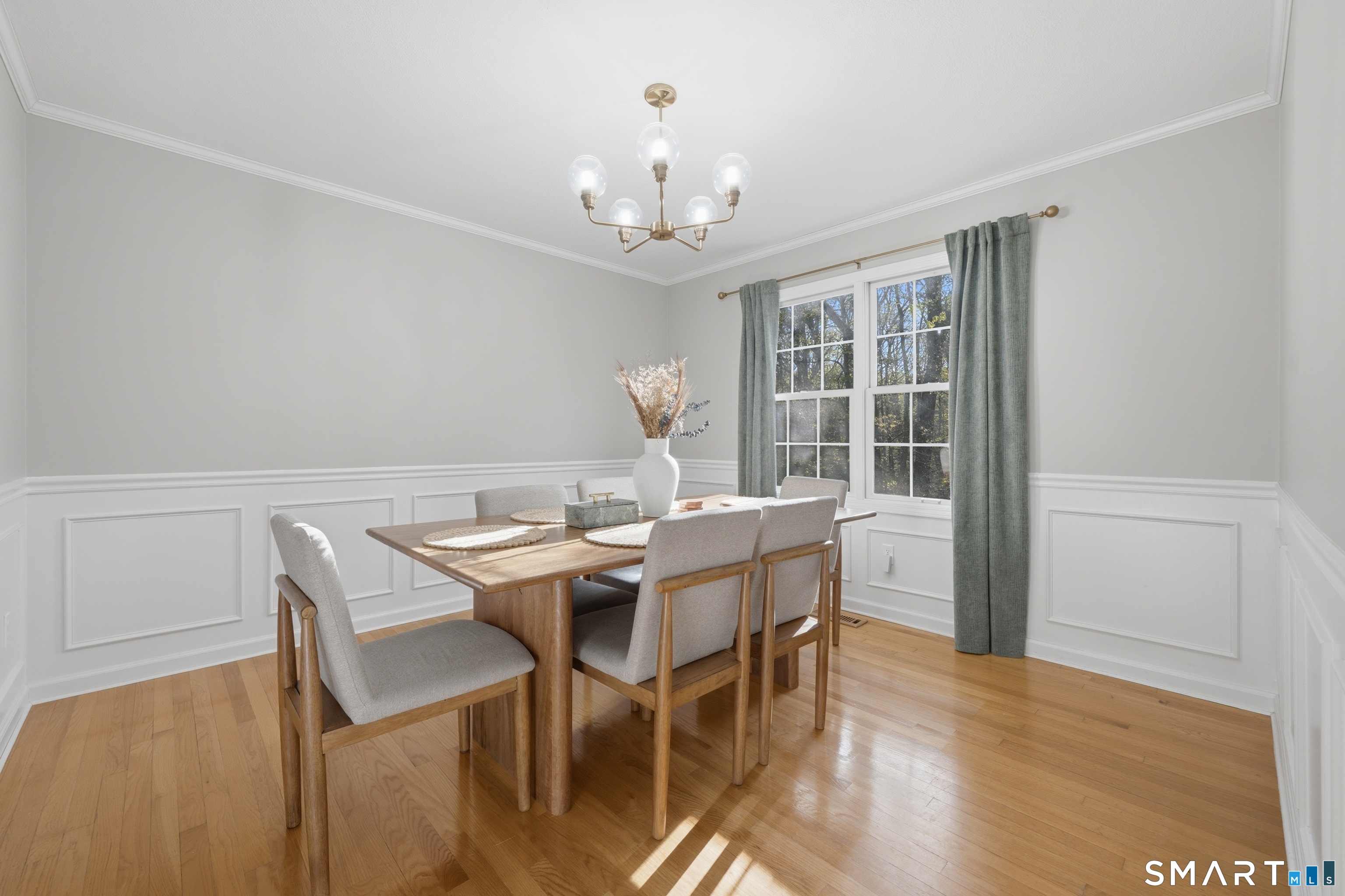 47 Dunbar Lane Hamden, CT 06514 - Photo 7 of 31