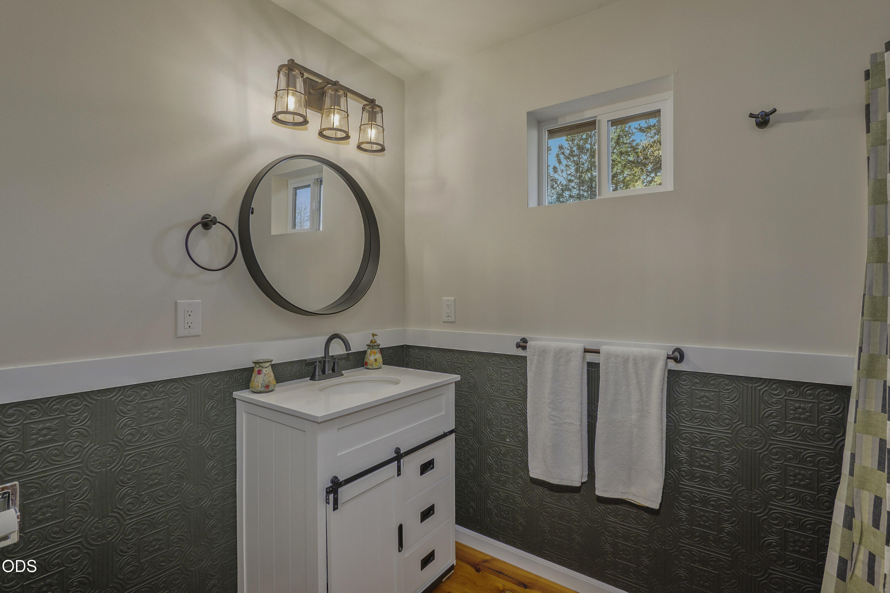 2564 Old Military Road Central Point, OR 97502 - Photo 48 of 58