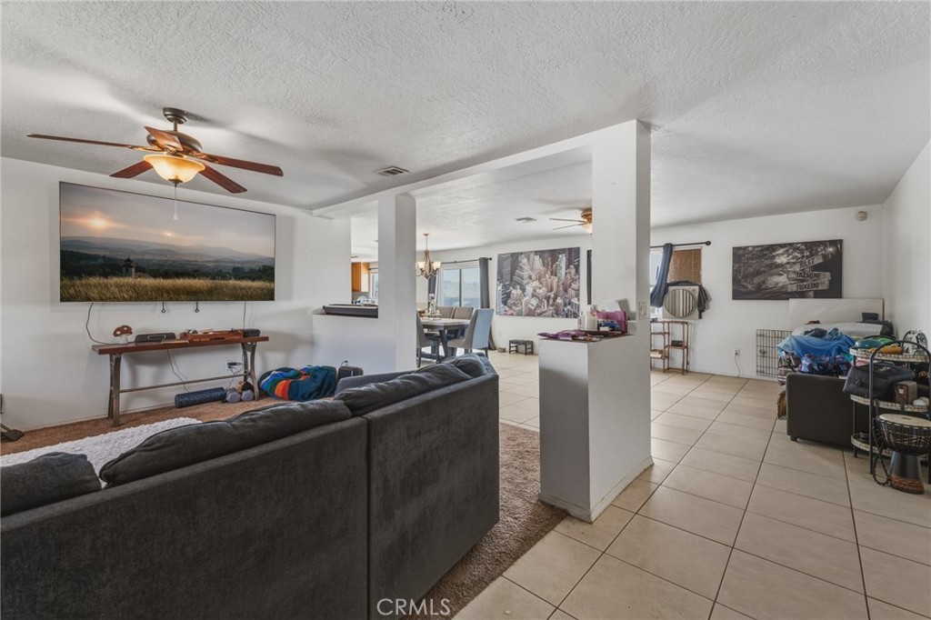 15072 Desert Star Road Apple Valley, CA 92307 - Photo 3 of 17