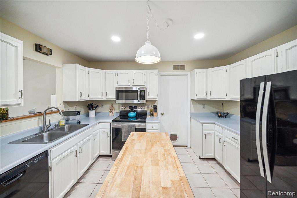 2951 Dearborn Avenue Rochester Hills, MI 48309 - Photo 9 of 33