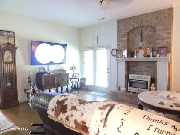 $315,000 | 2780 North Crockett Road, Senatobia, MS 38668