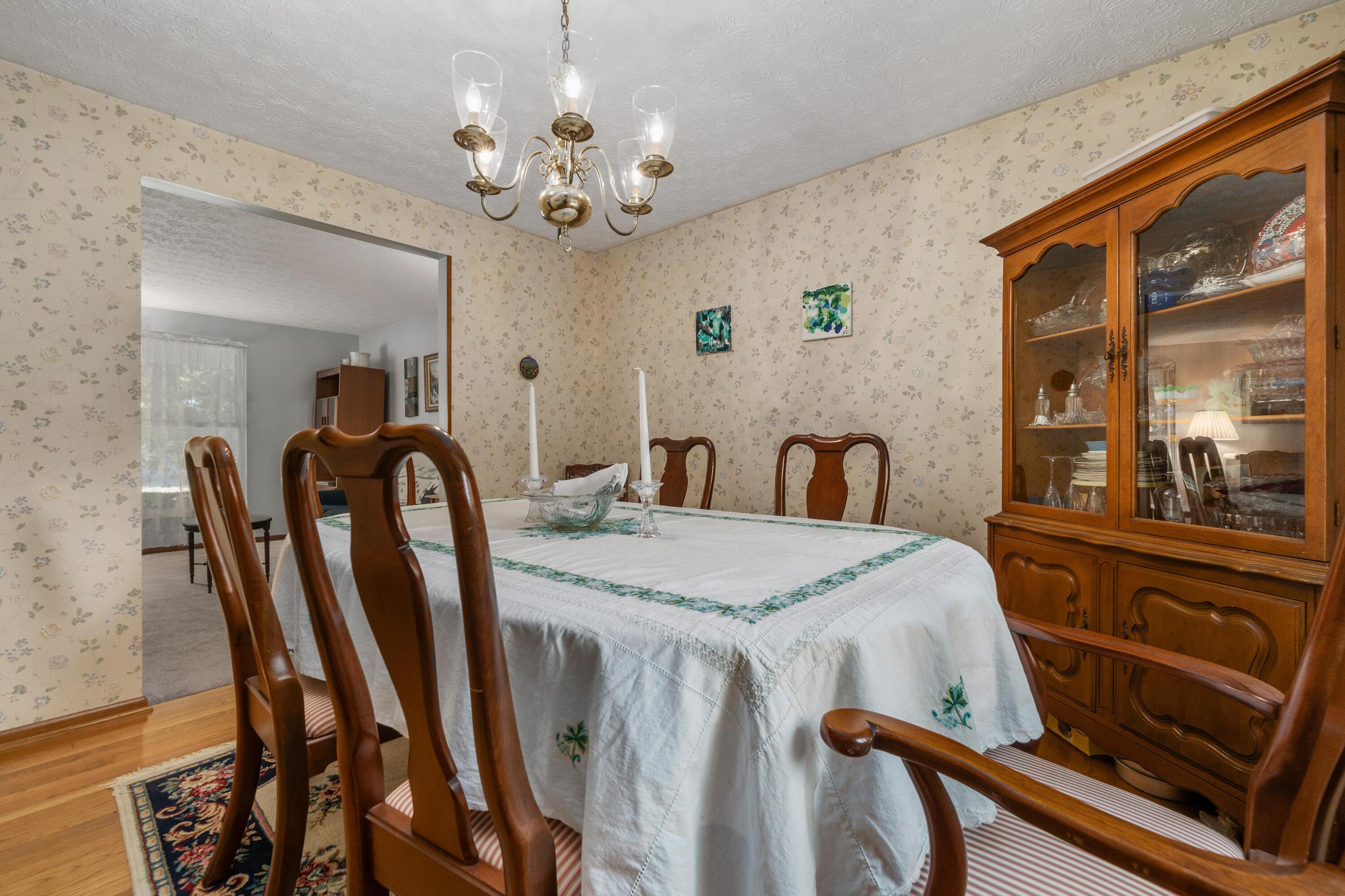 639 Link Road Whitehall, OH 43213 - Photo 11 of 73 11-print-DSC04306