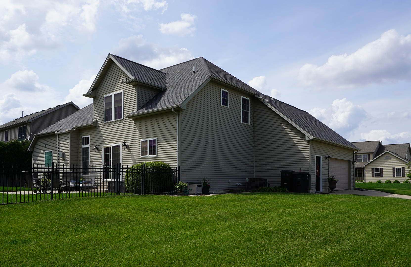 3021 Two Elks Road Normal, IL 61761 - Photo 3 of 28