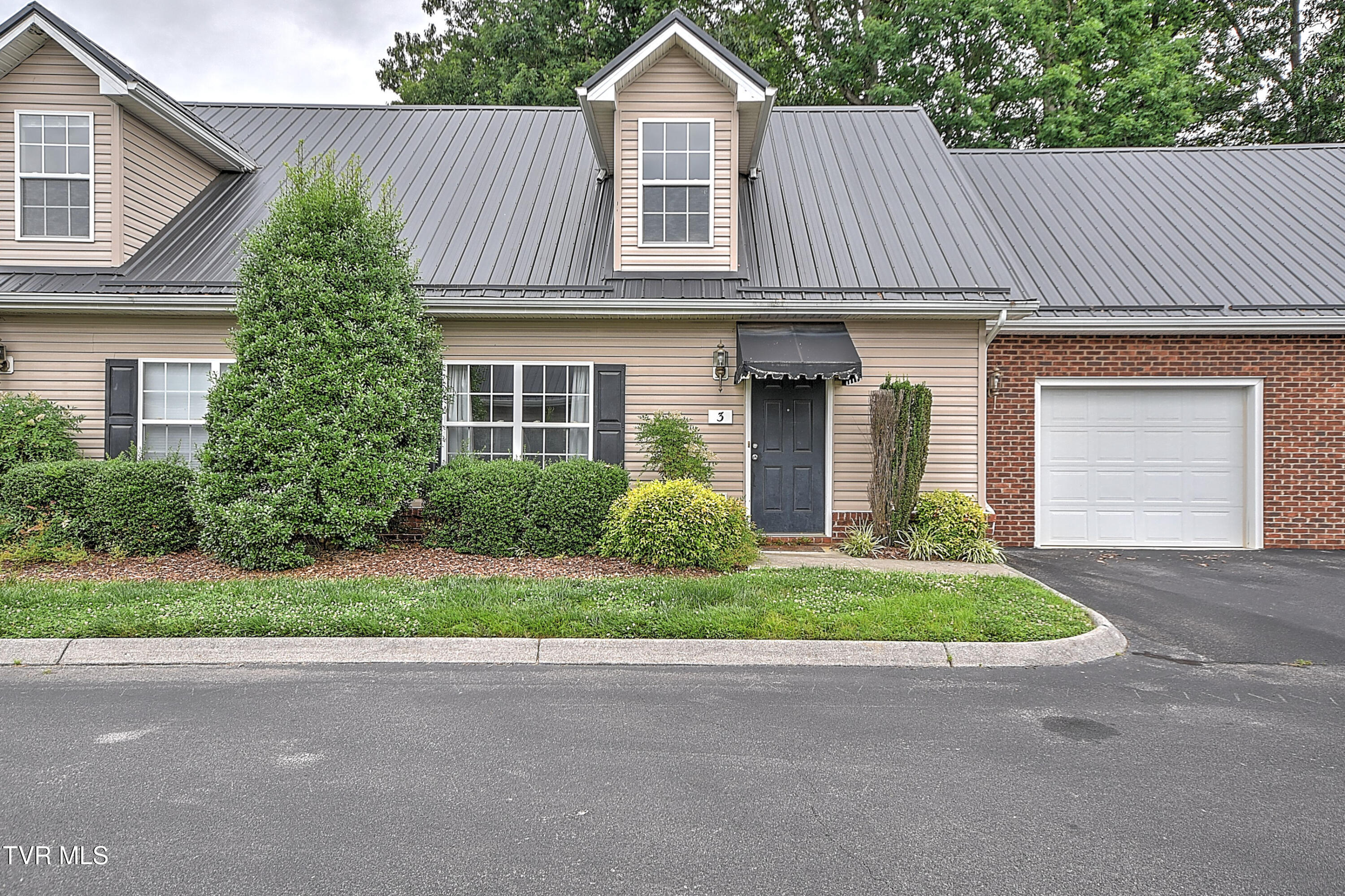 396 Jonesboro TJ-3