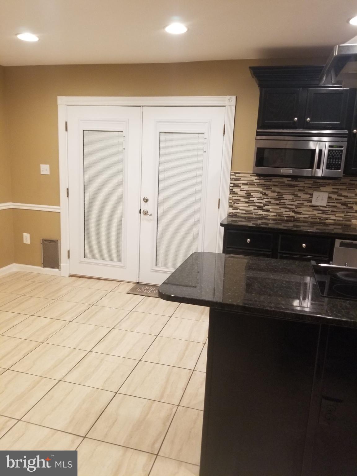 7812 Cliffside Court Springfield, VA 22153 - Photo 11 of 39 eat-in kitchen