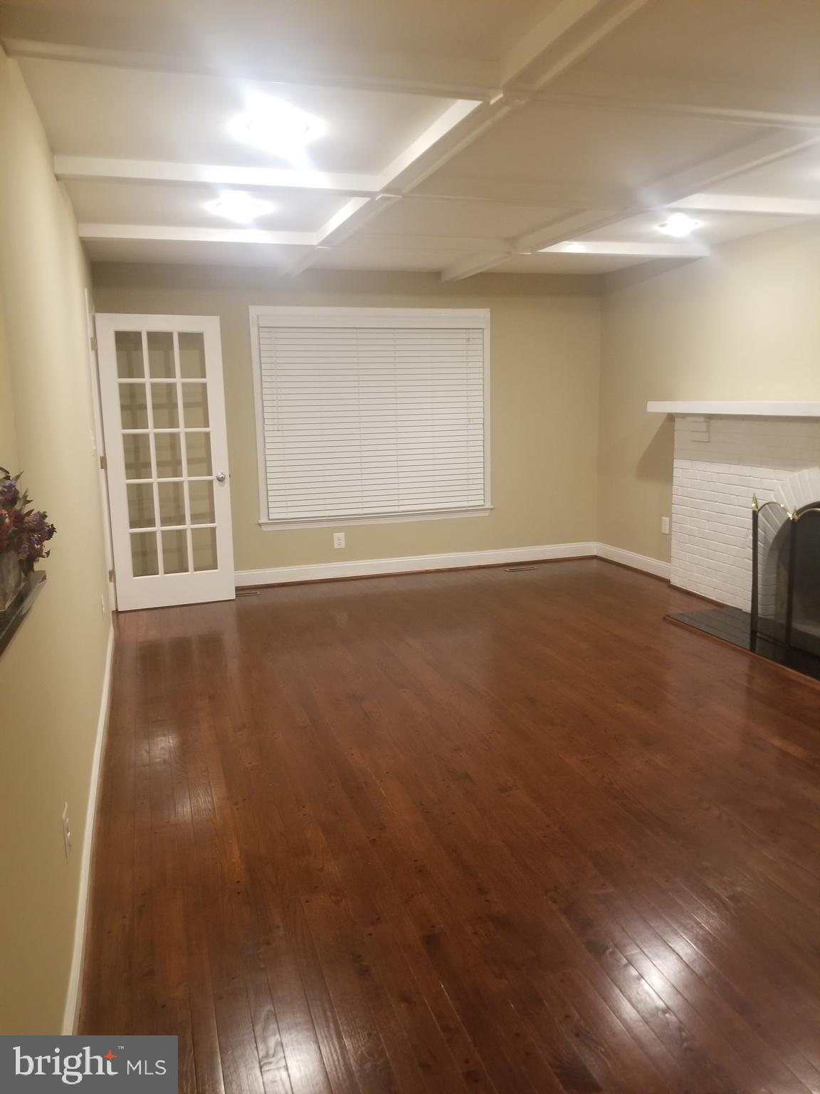 7812 Cliffside Court Springfield, VA 22153 - Photo 15 of 39 family room