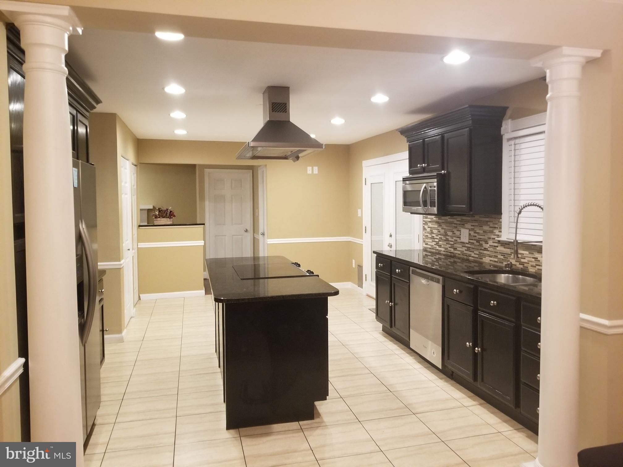 7812 Cliffside Court Springfield, VA 22153 - Photo 10 of 39 kitchen