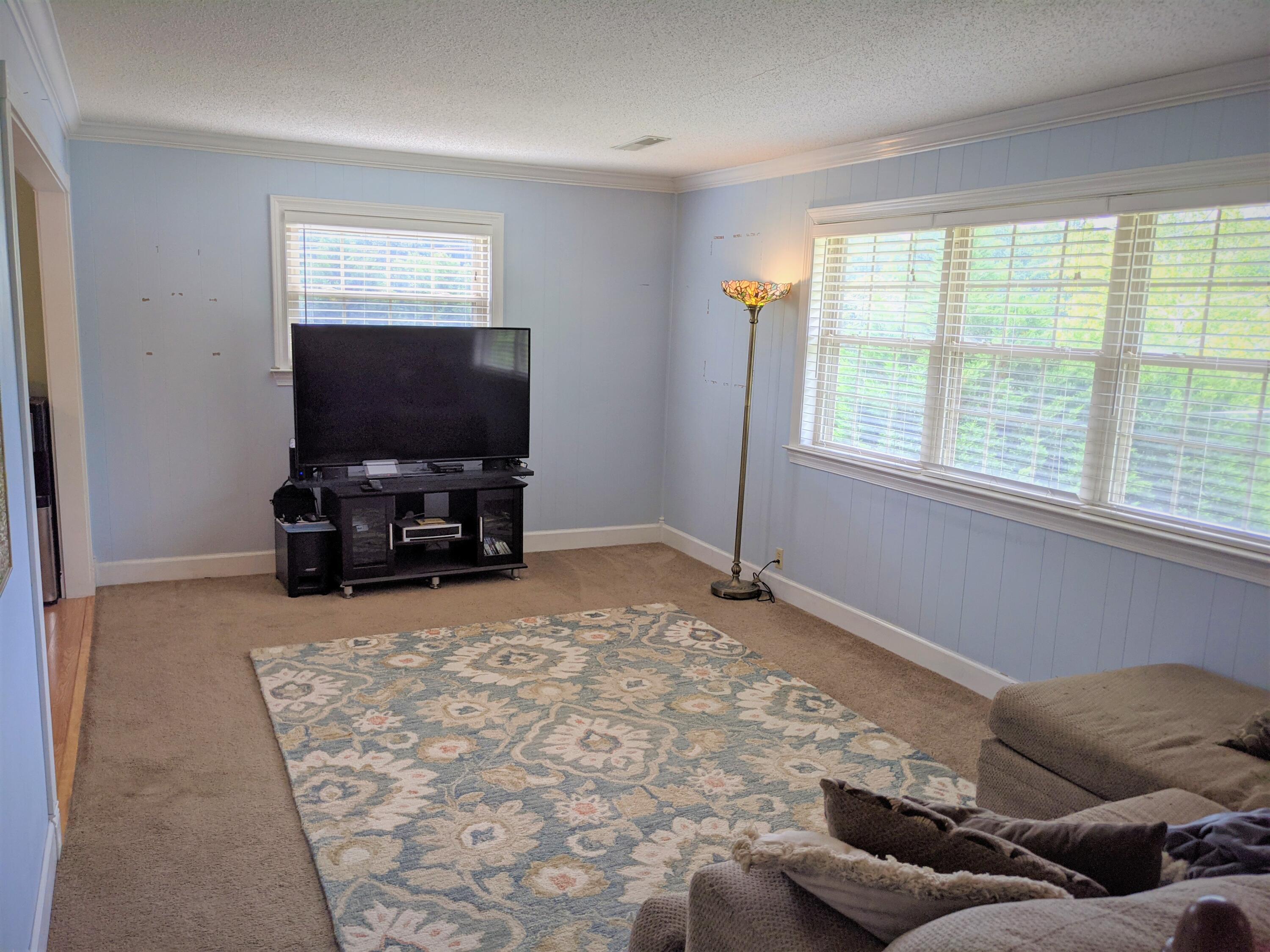 626 Corbley Road Rossville, GA 30741 - Photo 2 of 17 Living Room