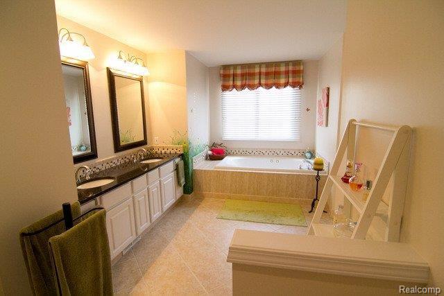 4200 Holly Lane Rochester, MI 48306 - Photo 21 of 24 4200 Holly Lane-2156.JPG