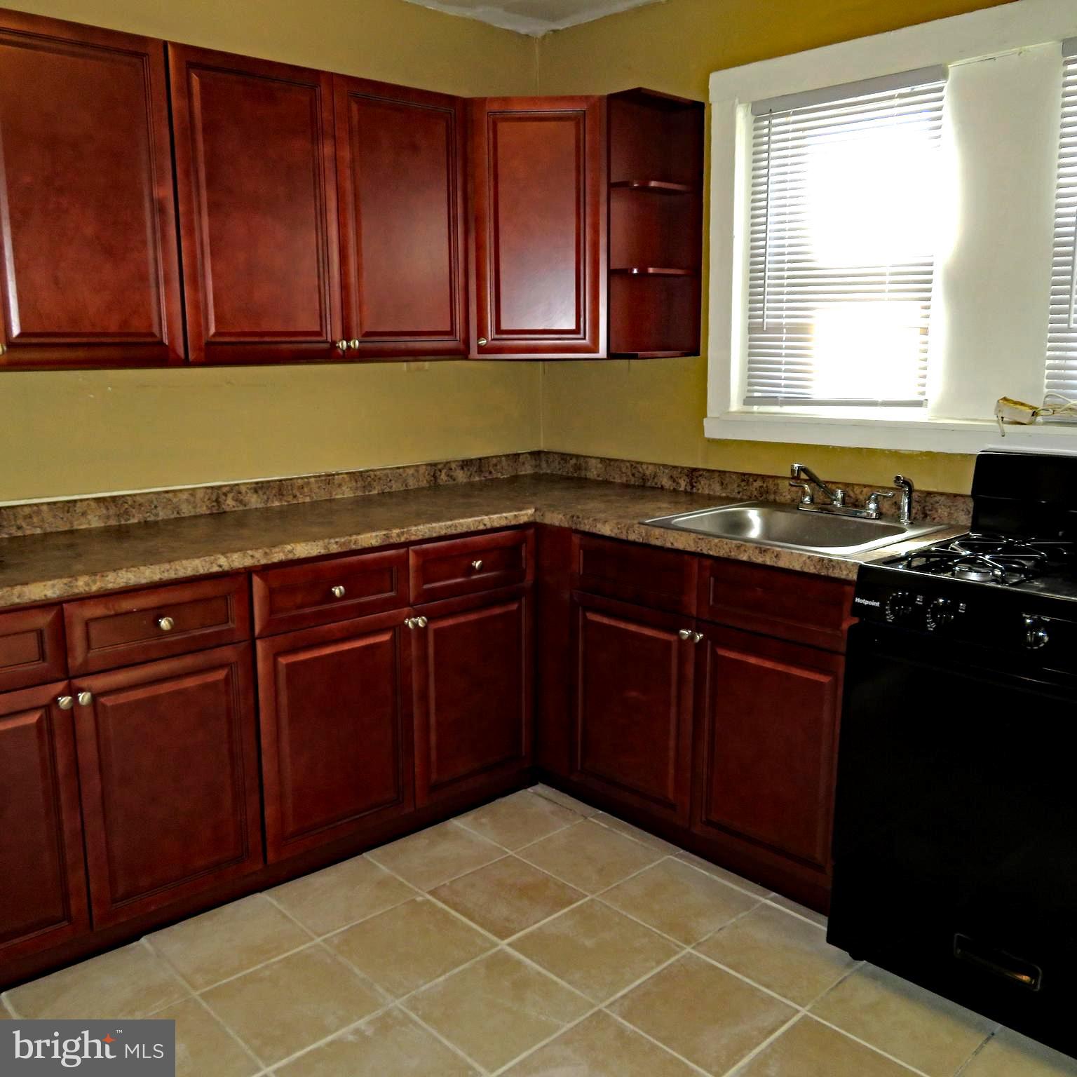 7710 Temple Road Philadelphia, PA 19150 - Photo 2 of 18 MODERN KITCHEN
