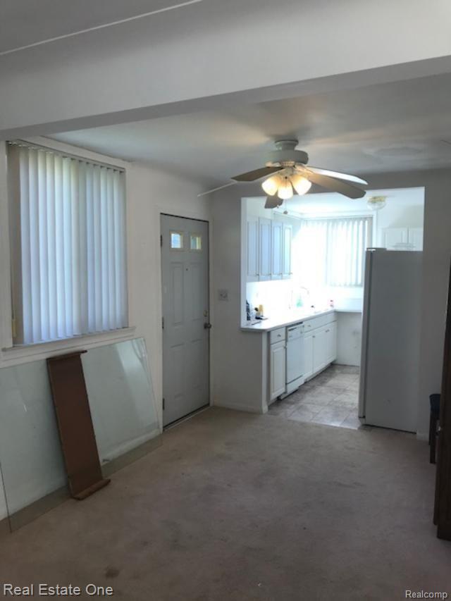 39380 Ryan Road Sterling Heights, MI 48310 - Photo 16 of 21 Ryan Kitchen DR.jpg