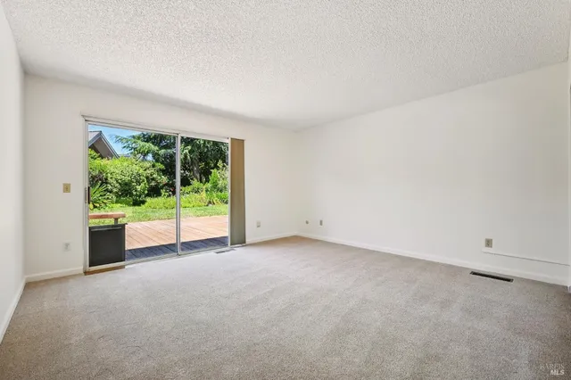 $985,000 | 110 Calle Merlot, Sonoma, CA 95476