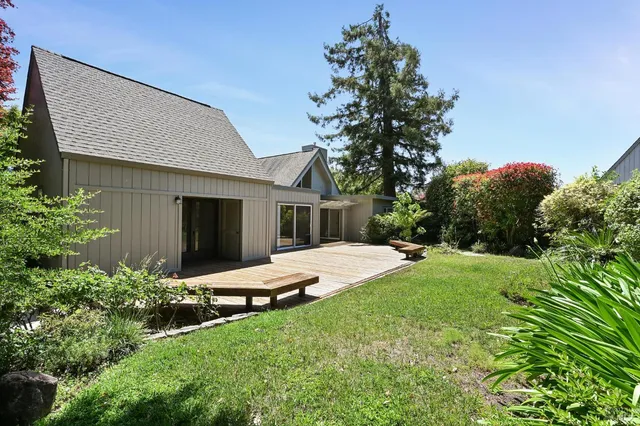 $985,000 | 110 Calle Merlot, Sonoma, CA 95476