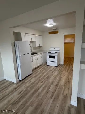 $855 | 324 West Cleveland Avenue, Unit 3, Las Vegas, NV 89102