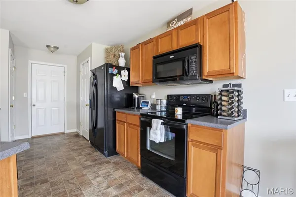 $269,000 | 510 Country Cir Drive, Lake St. Louis, MO 63367