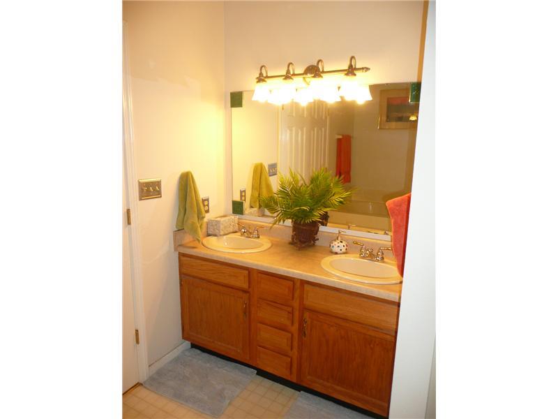 5421 Alameda Road Indianapolis, IN 46228 - Photo 9 of 16 Gallery Image 9