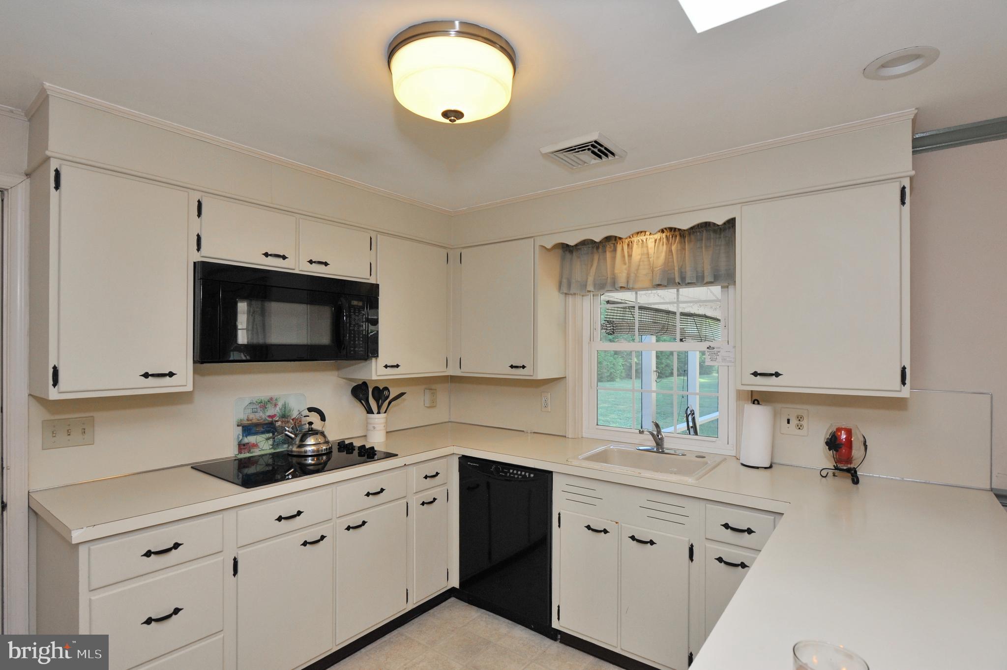 455 Landis Road Harleysville, PA 19438 - Photo 11 of 40 Gallery Image 11