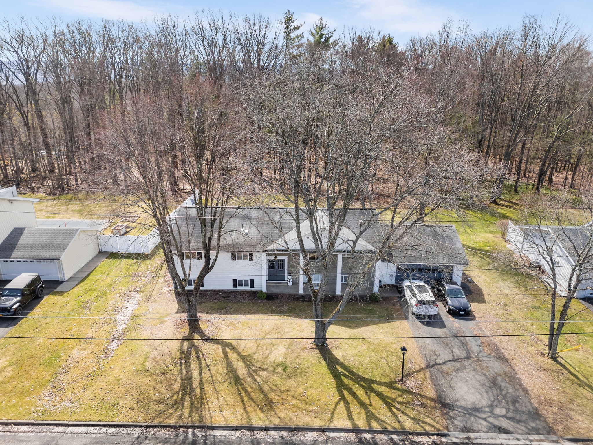 917 Forest Road Endicott, NY 13760 - Photo 3 of 29