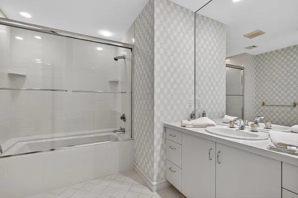 $6,850,000 | 40 Triton Way, Mashpee, MA 02649