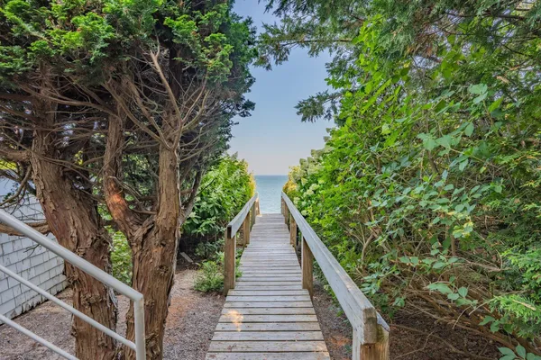 $6,850,000 | 40 Triton Way, Mashpee, MA 02649
