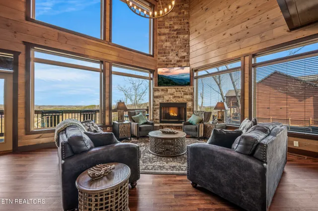 $1,899,000 | 1490 Sleepy Valley Lane, Sevierville, TN 37876
