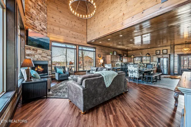 $1,899,000 | 1490 Sleepy Valley Lane, Sevierville, TN 37876