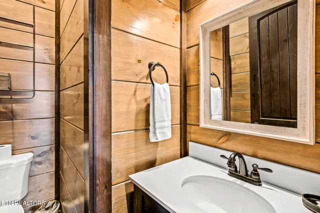 $1,899,000 | 1490 Sleepy Valley Lane, Sevierville, TN 37876