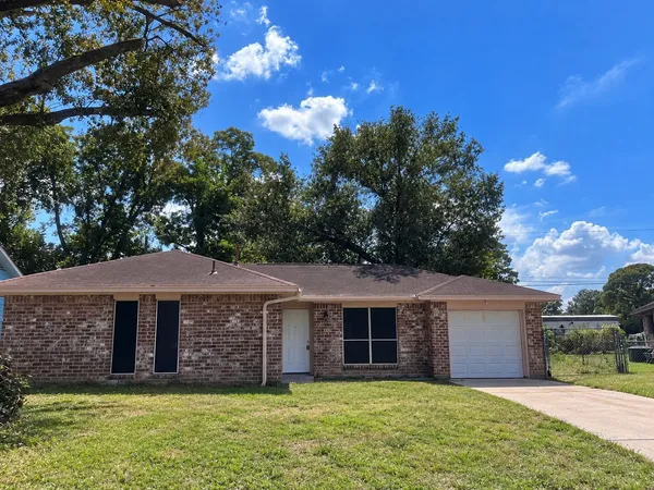 $1,695 | 414 Branding Iron Lane, Houston, TX 77060