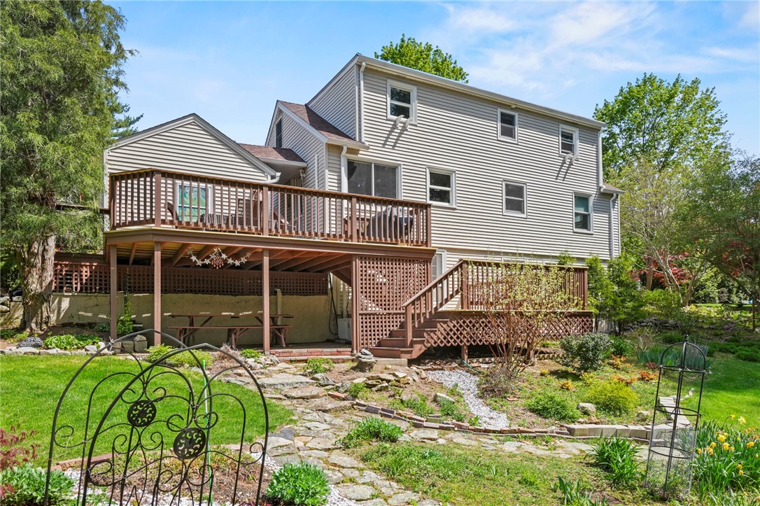 23 Pinecrest Road Scituate, RI 02857 - Photo 26 of 31